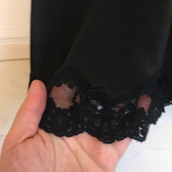 Lady Lynne ⚜️ Vintage Black Slip with Lace Trim - Picture 3 of 4